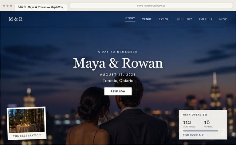 Aperçu du site de mariage Photo en vedette de Maya et Rowan avec portrait au crépuscule, photo du lieu, navigation étendue et sommaire RSVP