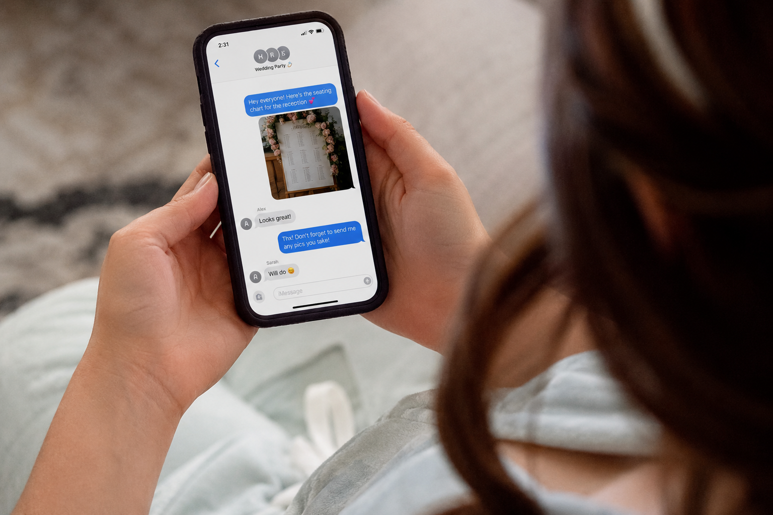 Seating Charts, Guest Photos & Group Texts: How Canadian Couples Are Simplifying Wedding Day Logistics